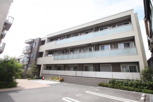 東大阪市下小阪４丁目の賃貸マンションの外観