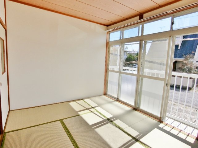 コーポ佐藤の和室