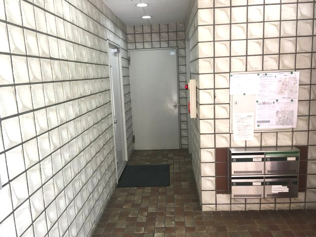 虎ノ門ミズサワビルのロビー