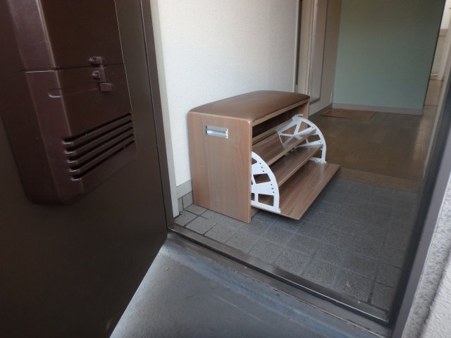 プラネット東海の玄関