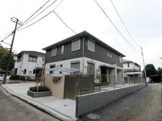 【外観】 | 複数沿線利用できる「日吉」駅まで徒歩8分！便利な立地の2階建てアパート♪！通勤通学はもちろん、お買い物やお出かけにもGood☆