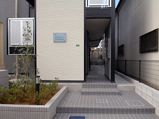 【エントランス】 | エクスプレッシブ