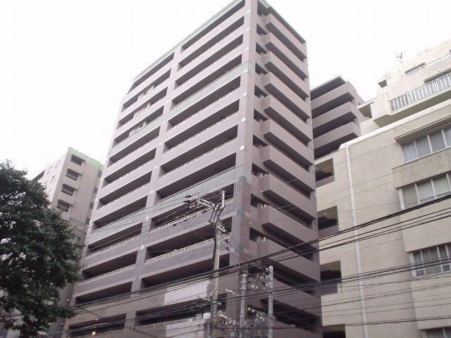 アダージュ薬院弐番館の外観