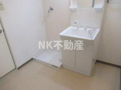 【洗面所】 | アバ・ハイム西村（長瀬賃貸） | スペースが確保できる洗面所です