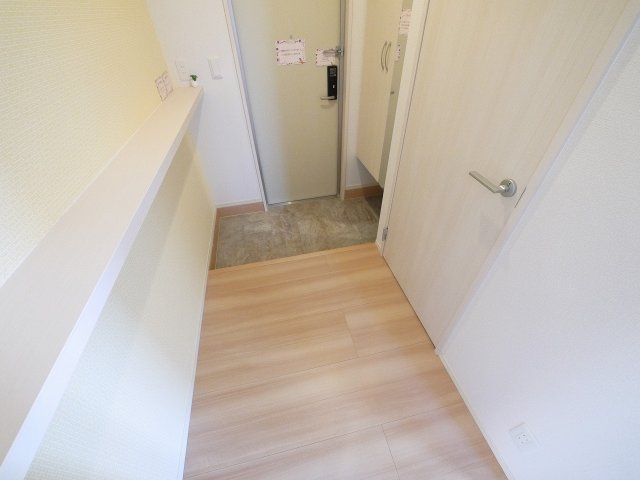 サニーソレイユの玄関|収納もある玄関です