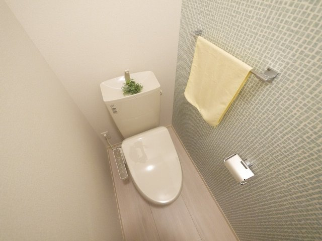 サニーソレイユのトイレ|落ち着いた色調のトイレです