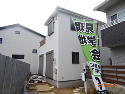 【外観】 | さいたま市緑区三室／新築デザイナーズ住宅全２棟・残1棟 | お洒落な外観です。電動シャッター　食洗機　ＷＩＣ　デザイン住宅　設備充実平日夜間も、お電話の上、見学予約承ります。