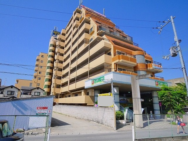 ふぁみ～ゆ筒井の外観