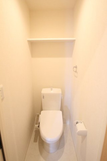 【トイレ】 | 茂呂貸家 | 温水洗浄便座です