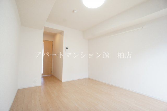 アライブ　ジュネスの寝室