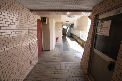 【エントランス】 | マリオン鶯谷第2 | マリオン鶯谷第２　1階、共用部分