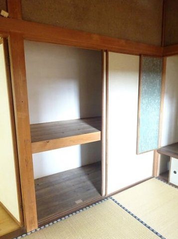 江崎貸家の収納