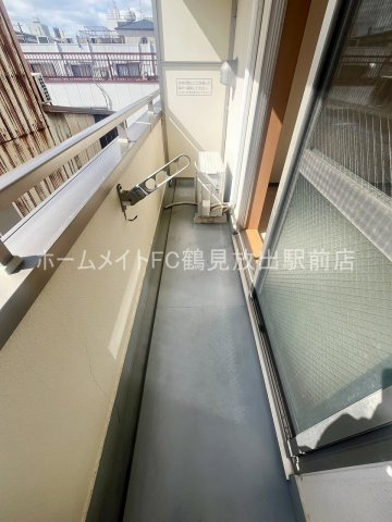 メイト鶴見のバルコニー