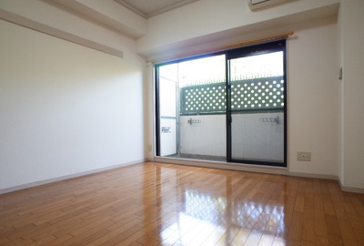 【居間・リビング】 | ラッフィナート有瀬 | 洋室