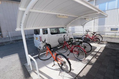 【駐車場】 | ル・シャンデパン | 駐輪所