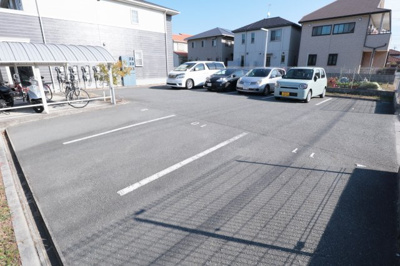 【駐車場】 | アジロガーデン | 駐車場