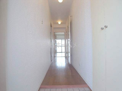 【玄関】 | ブルーハイツ北別府 | 玄関