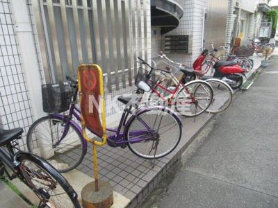 【その他】 | サカエマンション（八戸ノ里賃貸） | 駐輪場です