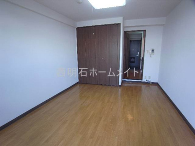 【居間・リビング】 | グリーンシャトル | 洋室８帖