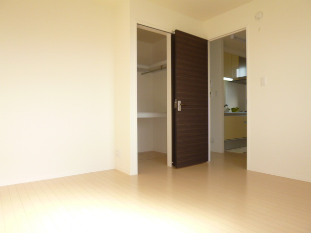 Ｈａｐｐｉｎｅｓｓの寝室|洋室