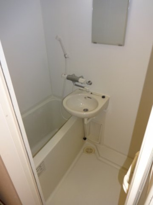 【シャワールーム】 | イーストウィンド