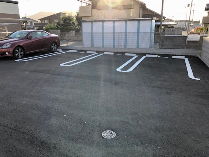J・アメニティ北今宿の駐車場