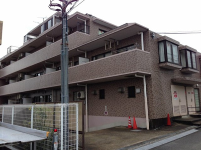 【外観】 | ライオンズヒルズ宮前潮見台 | 東急田園都市線「たまプラーザ」駅バス14分、小田急小田原線「新百合ヶ丘」駅バス12分「かわさき記念病院前」停歩5分。