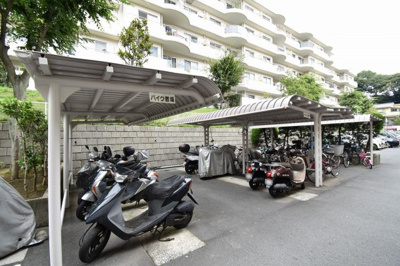【その他共用部分】 | 磯子台パークハイツ2号棟 | バイク置場