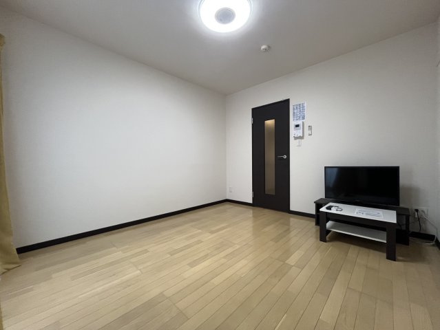 レオネクストハピネスの居間・リビング|
