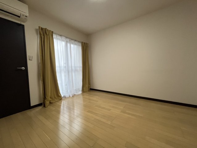 レオネクストハピネスの居間・リビング