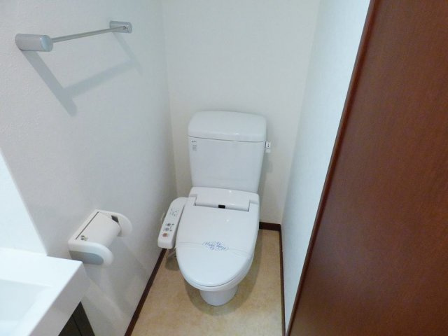 アイセレブ薬院のトイレ|アイセレブ薬院(2K）
写真は別号室です