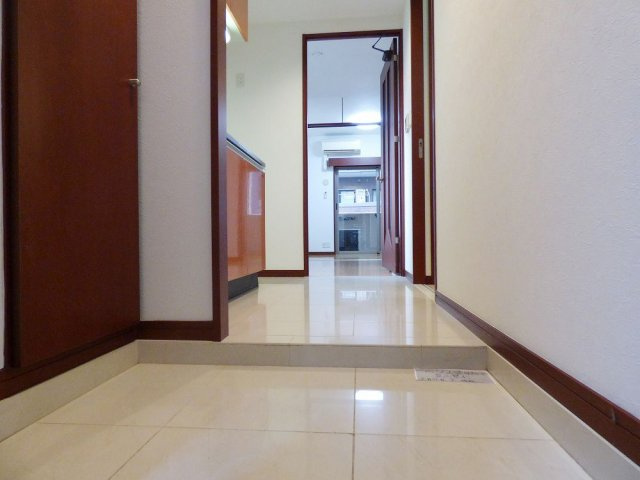 アイセレブ薬院の玄関|アイセレブ薬院(2K）
写真は別号室です