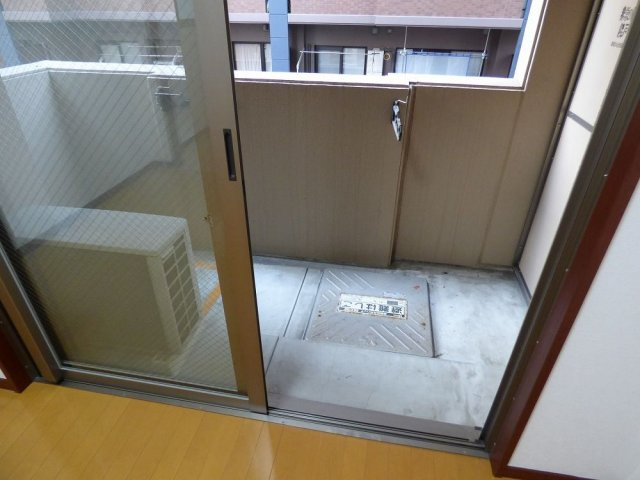 アイセレブ薬院のバルコニー|アイセレブ薬院(2K）
写真は別号室です