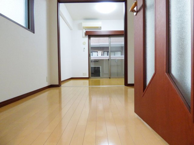 アイセレブ薬院の洋室|アイセレブ薬院(2K）
写真は別号室です