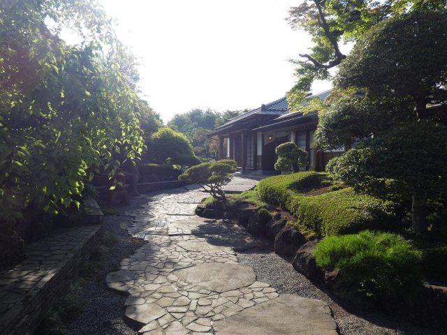 【庭】