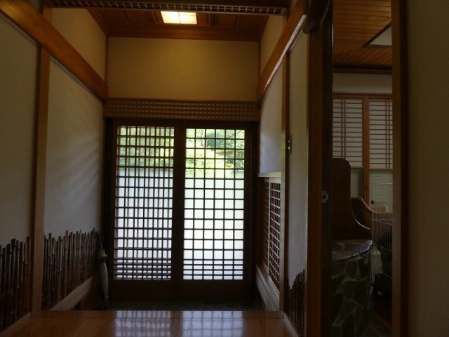 【玄関】