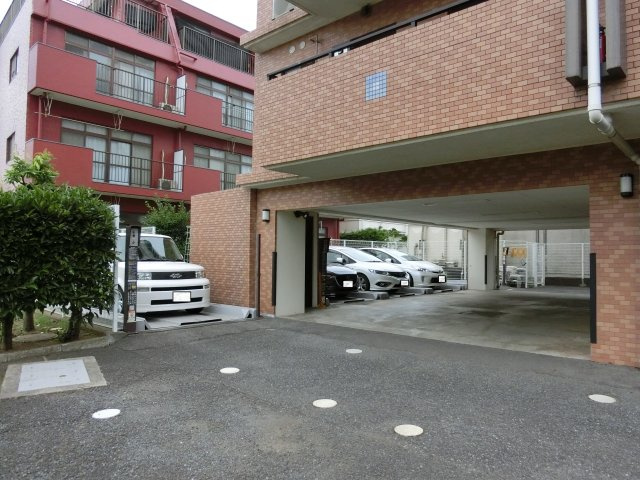 津田沼アゼリアサンハイツ　習志野市津田沼３丁目の駐車場
