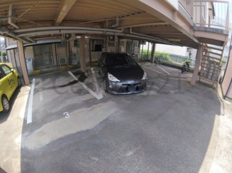 【駐車場】