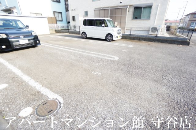 ラ・グラシューズⅠの駐車場