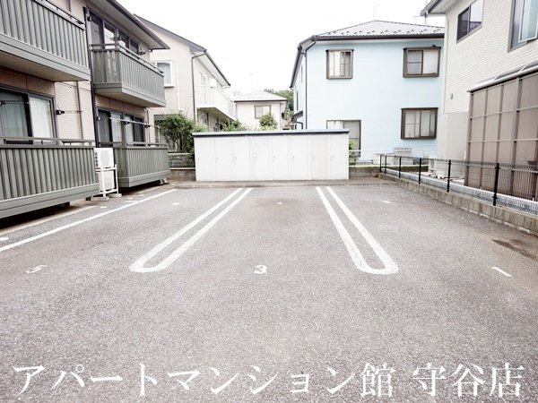 ラ・グラシューズⅠの駐車場