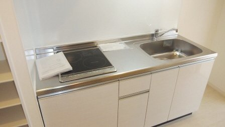 リブリ・ＭＩＹＡＢＩのキッチン|ＩＨ２口コンロ付きのキッチンです！