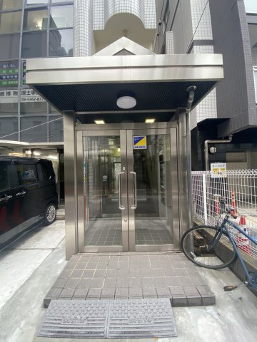 D5ビルディングのエントランス