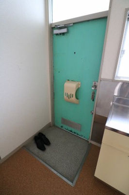 【玄関】 | 東泉ヶ丘ハイツ