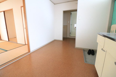 【居間・リビング】 | 東泉ヶ丘ハイツ