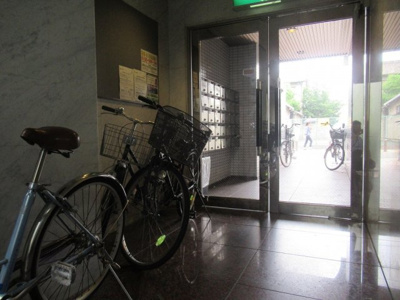 【エントランス】 | パウゼ布施（布施賃貸） | 毎日通るエントランスはこのようになっています