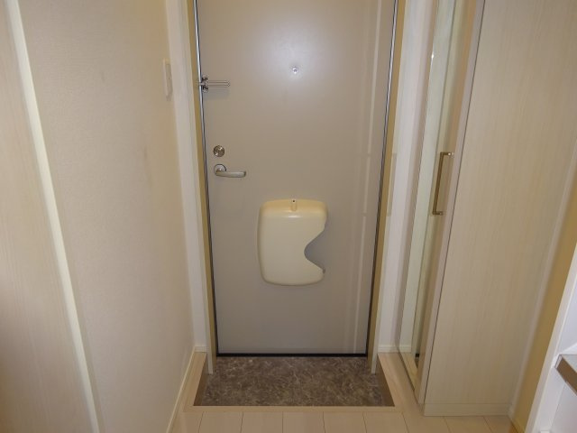 アジュール小岩の玄関