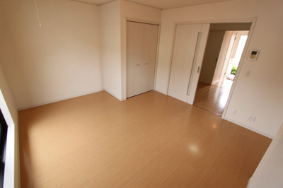 【洋室】 | アトリオ・フランＣ棟 | 落ち着いた色調の洋室です