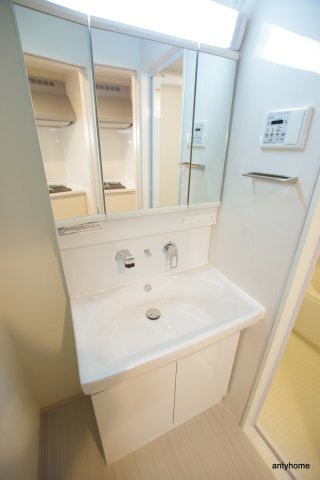 ATKレジデンスなにわ橋　仲介手数料無料の洗面所