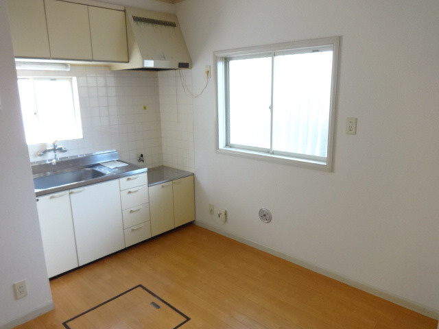 シティハイツ久米川のキッチン|反転タイプの写真を使用