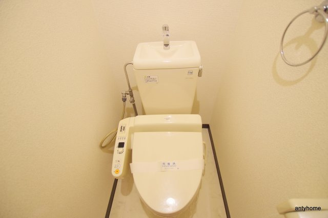 エステムコート梅田東アクアパレス　仲介手数料無料のトイレ